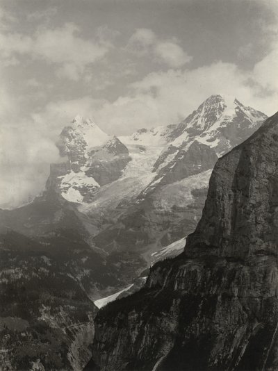 Jungfrau-konserni tekijältä Alfred Stieglitz