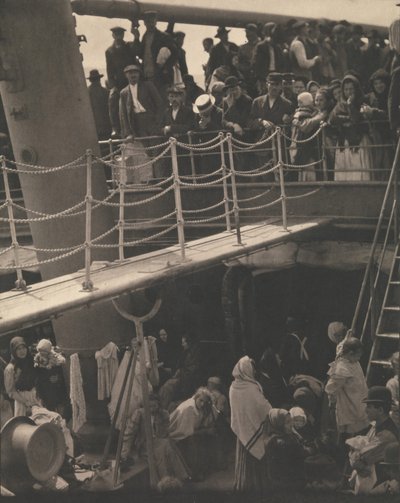 Steerage tekijältä Alfred Stieglitz