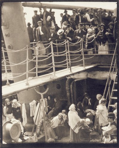 Steerage tekijältä Alfred Stieglitz