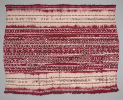 Naisen päällinen (aksellal), 1800-luvun loppu (villaa ja puuvillaa) tekijältä Algerian School