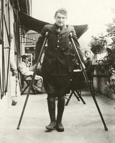Ernest Hemingway (m/v kuva) tekijältä American Photographer (after)