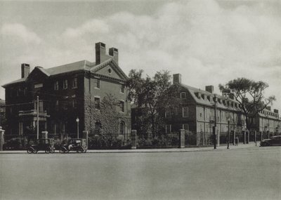 Harvardin yliopisto: Phillips Brooks House; Mower Hall, asuntola; Lionel Hall, asuntola (m/w kuva) tekijältä American Photographer (after)