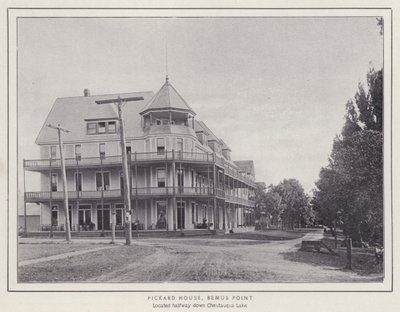 Jamestown, NY: Pickard House, Bemus Point (m/w kuva) tekijältä American Photographer (after)