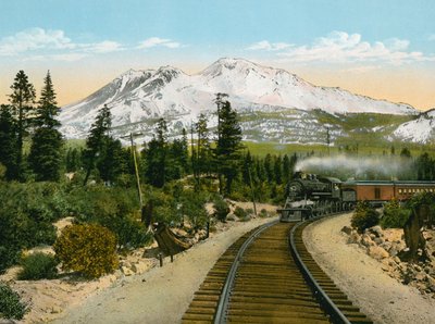 Mount Shasta Edgewoodin lähellä sijaitsevasta pisteestä (kuva) (kuva) tekijältä American Photographer (after)