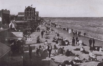 Old Orchard Beach, Maine: Rannalla (m/w kuva) tekijältä American Photographer (after)