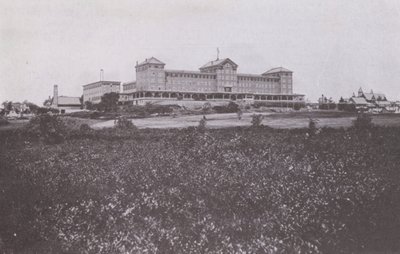 Old Orchard House, Maine: Ocean Front (m/w kuva) tekijältä American Photographer (after)