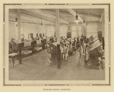 Amoskeag Manufacturing Company: Burling Room, Worsted (s/w valokuva). tekijältä American Photographer