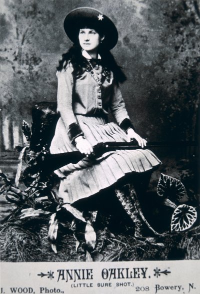 Annie Oakley (1860-1926) (m/w kuva) tekijältä American Photographer