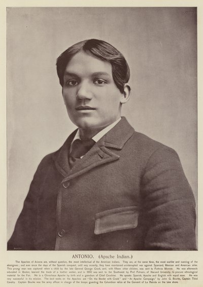 Antonio, Apache Indian tekijältä American Photographer