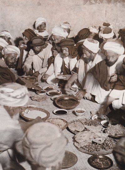 Arabikyläläiset aterioimassa, Palestiina (s/w kuva) tekijältä American Photographer