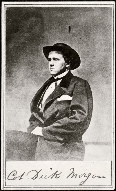 Eversti Dick Morgan (s/w-kuva) tekijältä American Photographer