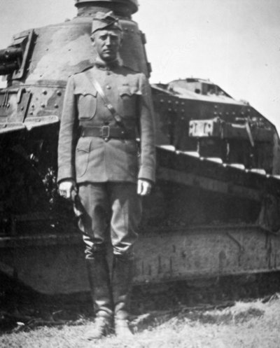 Eversti George S. Patton Jr tekijältä American Photographer