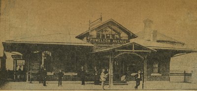 Sanomalehtileike: Powelton Avenue Station, Pennsylvania, USA, 1896 (valokuvaprintti) tekijältä American Photographer