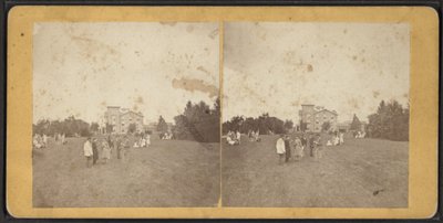 North Front and Lawn, Oneida Community, New Yorkin osavaltio, n. 1870 tekijältä American Photographer