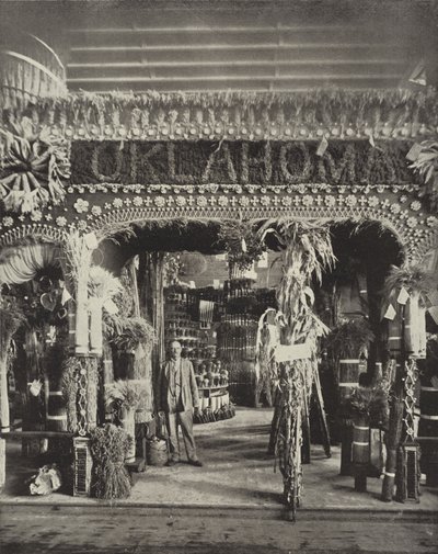 Oklahoman paviljonki maatalousrakennuksessa tekijältä American Photographer