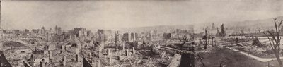 Luurankokaupungin panoraama Nob Hilliltä (s/w-kuva) tekijältä American Photographer