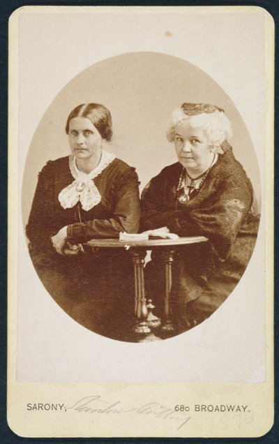Muotokuva Elizabeth Cady Stantonista (1815-1902) ja Susan B. Anthonystä (1820-1906), n. 1880 tekijältä American Photographer