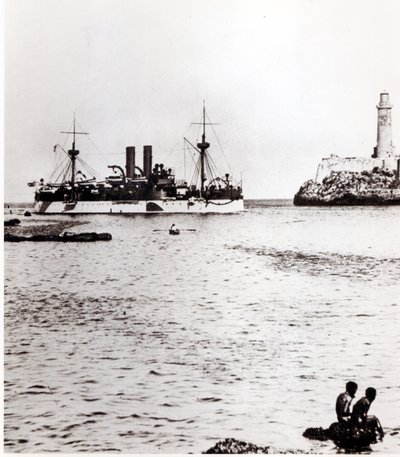 USS Maine saapuu Havannan satamaan, Kuubaan, 1898 (katso 206526, 206527) tekijältä American Photographer