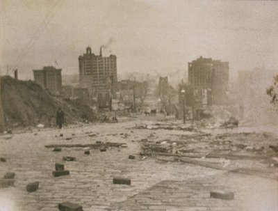 Näkymä San Franciscon horisonttiin ja savua maanjäristyksen aiheuttamasta tulipalosta, 1906 tekijältä American Photographer