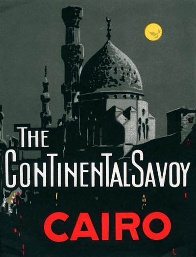 Continental Savoy -hotelli Kairossa ja moskeija tekijältä American School