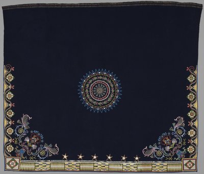 Tanssipeitto, Anishinabe, Dakota, n. 1840-1850 (villaa, silkkiä ja helmiä) tekijältä American School