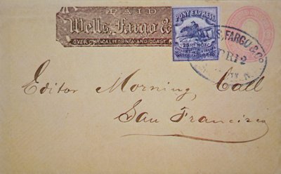 Kirjekuori, johon on kiinnitetty Wells Fargo Pony Express -leima (kynä ja muste paperille) tekijältä American School