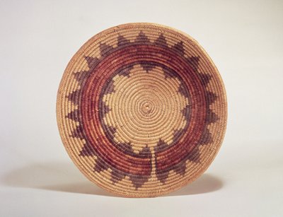 Hopi kori (kudottua kuitua) tekijältä American School