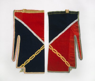 Leggingsit, Chippewa, n. 1840 (villakangas, lasihelmiä, silkkinauha, niinikuituhihnat ja lanka) tekijältä American School