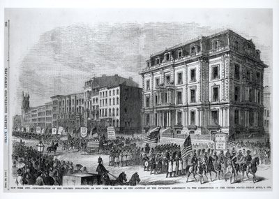 New York City: New Yorkin värikkäiden asukkaiden mielenosoitus Yhdysvaltojen perustuslain 15. muutoksen hyväksymisen kunniaksi, 8. huhtikuuta 1870, "Frank Leslien kuvitettu sanomalehti", 10. huhtikuuta 1870 (kaiverrus) (mustavalkoinen) tekijältä American School