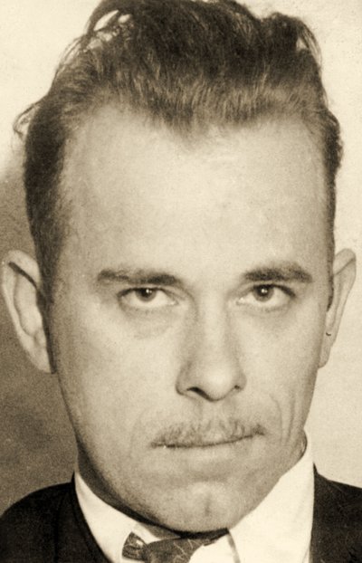 John Dillingerin (1903–34) muotokuva tekijältä American School