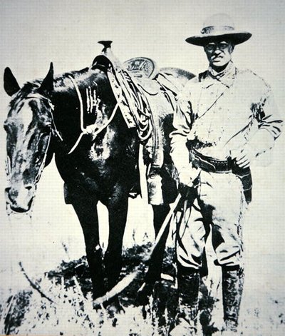 Theodore Roosevelt hevosensa kanssa, n. 1885 (litho) tekijältä American School