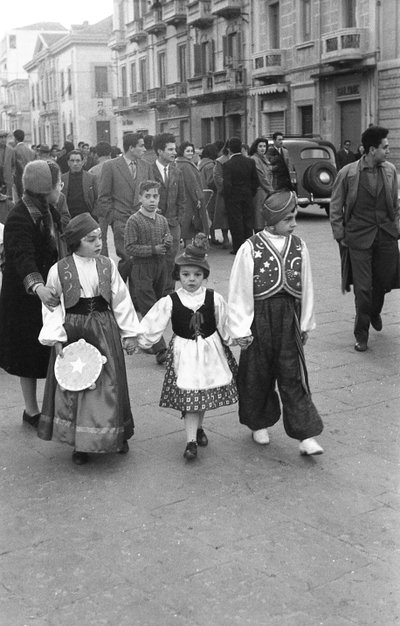 CARNIVAL IN CROTONE, Crotone tekijältä Ando Gilardi
