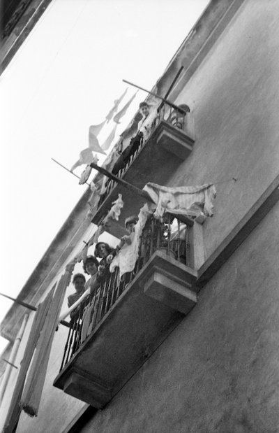 CROTONE tekijältä Ando Gilardi