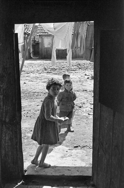 CROTONE - TYÖLÄISTEN SLUMMIT, tekijältä Ando Gilardi