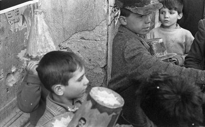 PAPERIHATTUJA LAPSILLE, Crotone tekijältä Ando Gilardi