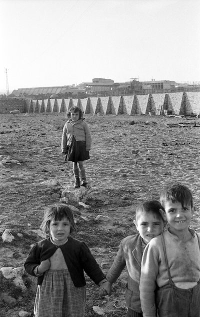 VARASTO TAKANA TEHTAAN TAKANA, Crotone tekijältä Ando Gilardi