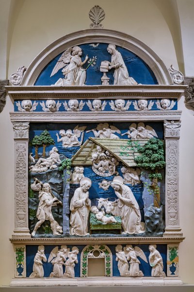 Syntymäjumalanpalvelus, Paimenten palvominen ja Ilmestyskirja tekijältä Andrea (workshop of) Della Robbia