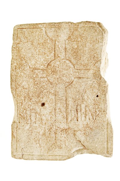 Hautamerkki, 700-luvun puolivälistä 800-luvun puoliväliin (kalkkikivi) tekijältä Anglo Saxon Anglo Saxon
