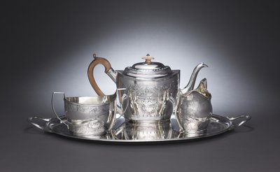 Teepalvelu tekijältä Anne Bateman