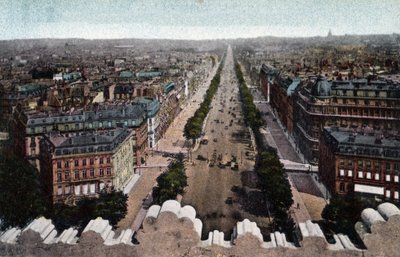 Pariisi: näkymä Avenue des Champs Elysees -kadulle (Champs-Elysees) otettuna Riemukaarelta, Place de l