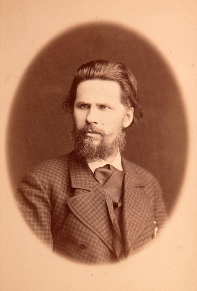 Taiteilija Ivan Nikolajevitsh (Nikolaevich) Kramskoi (1837-1887) muotokuva. Albumin valokuva tekijältä Anonymous Anonymous