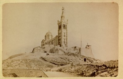Marseillen kaupunki ja sen ympäristö noin 1885-1890: Notre Dame de la garde, yksityinen kokoelma tekijältä Anonymous Anonymous