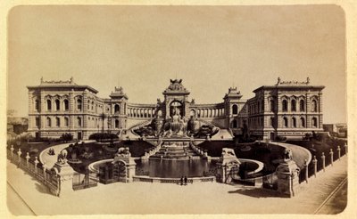 Marseillen kaupunki ja sen ympäristö noin 1885-1890: Lonchampin palatsi (taidemuseo), yksityinen kokoelma tekijältä Anonymous Anonymous