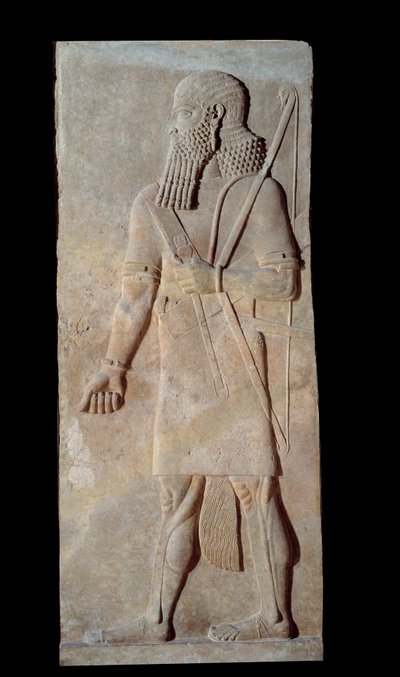 Taide Mesopotamia (Assyria): Assyriäinen soturi Assyrian kuninkaan Sargon II:n (721 - 705 eKr.) palatsin pihalta. Pariisi, Musee du Louvre tekijältä Assyrian