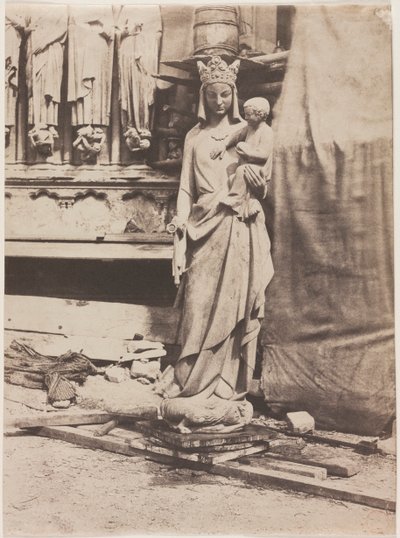 Neitsytpatsas, Notre Dame de Paris tekijältä Auguste Mestral