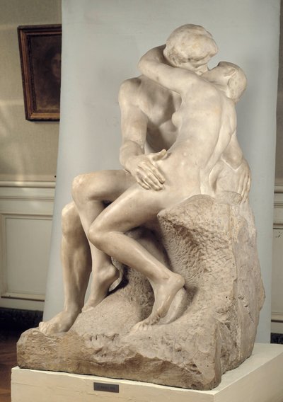 Auguste Rodinin (1840-1917) suudelma marmoriveistos tekijältä Auguste Rodin