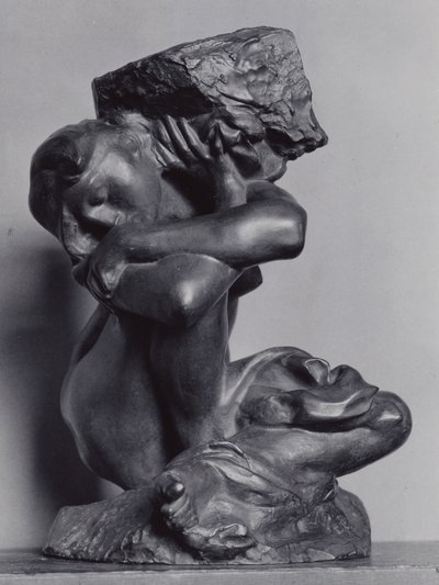 Kaatunut karyatidi kantaa kiveään tekijältä Auguste Rodin