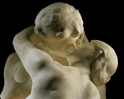 "Suudelma" (yksityiskohta) 1888-1889 (marmori) tekijältä Auguste Rodin