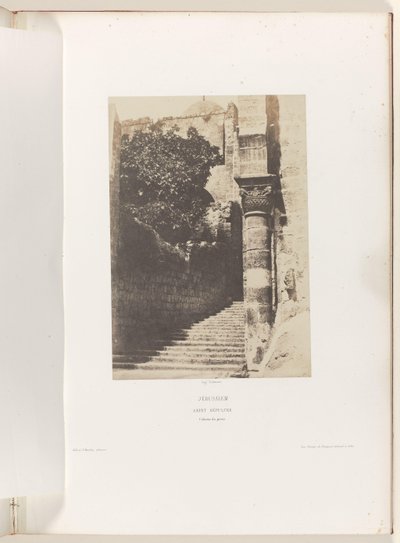 Pylväs Jerusalemin Pyhän haudan kirkon pihalla Jerusalem. Pyhä hauta. Colonne du parvis (otsikko esineessä) tekijältä Auguste Salzmann