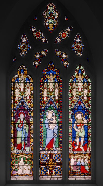 Johannes evankelista, Neitsyt ja lapsi sekä Pyhä Yrjö, noin 1844 (lasimaalauksia). tekijältä Augustus Welby Northmore Pugin